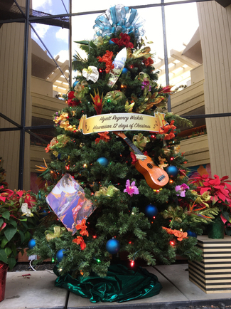 20191201 enews Christmas in Waikiki w325